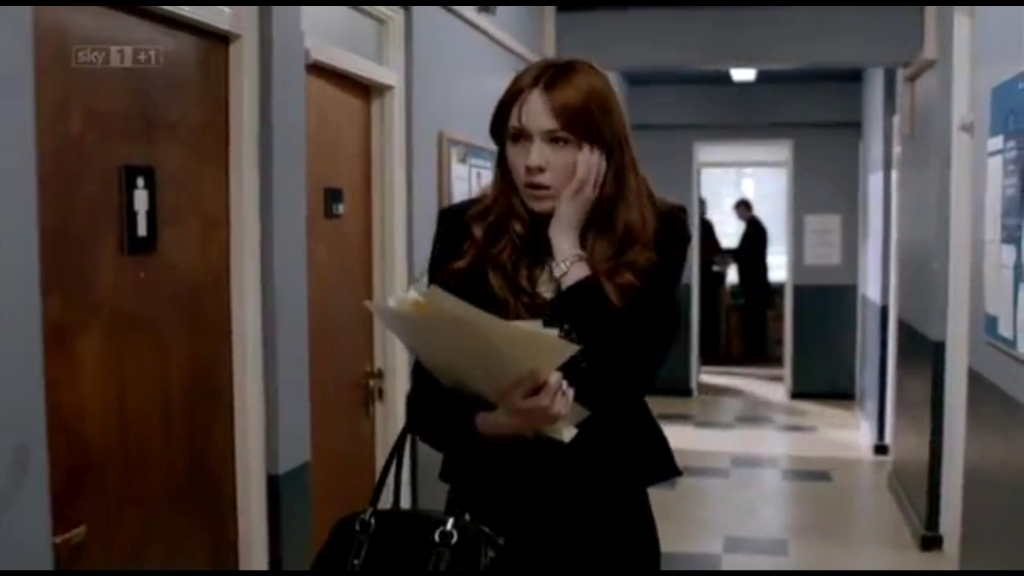 ATouchofCloth_3x01_TooClothforComfortPartOne_0013.jpg