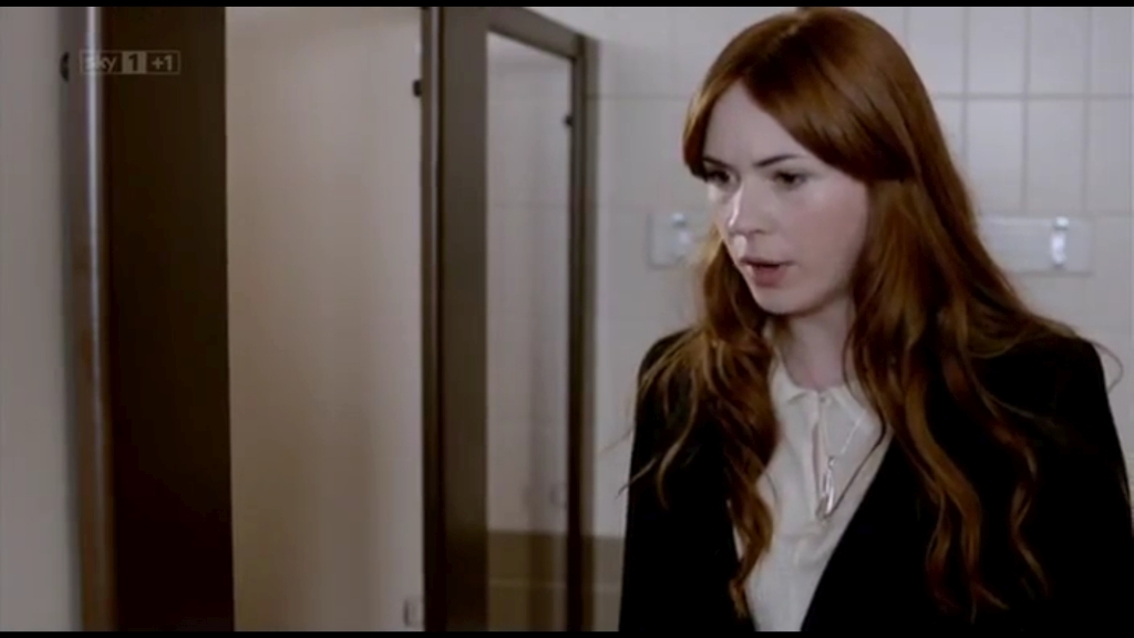 ATouchofCloth_3x01_TooClothforComfortPartOne_0057.jpg