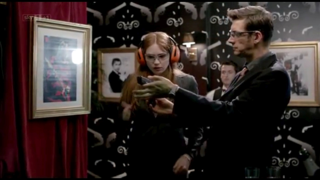 ATouchofCloth_3x01_TooClothforComfortPartOne_0228.jpg