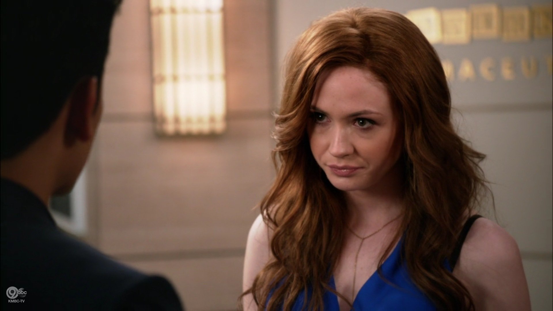 Selfie_1x03_ALittleYelpFromMyFriends_0029.jpg