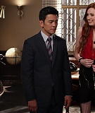 Selfie_1x03_ALittleYelpFromMyFriends_0369.jpg